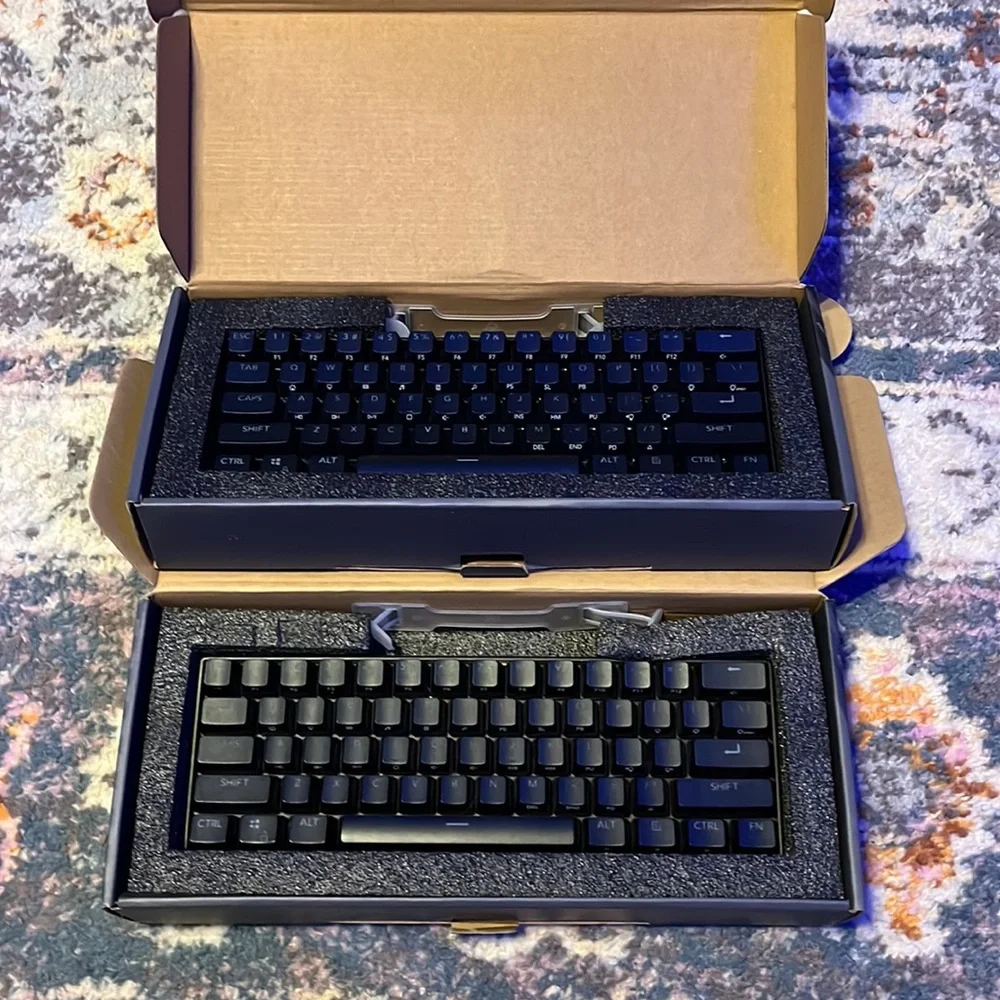 60% MECHANICAL Keyboard - Picture 2 of 3